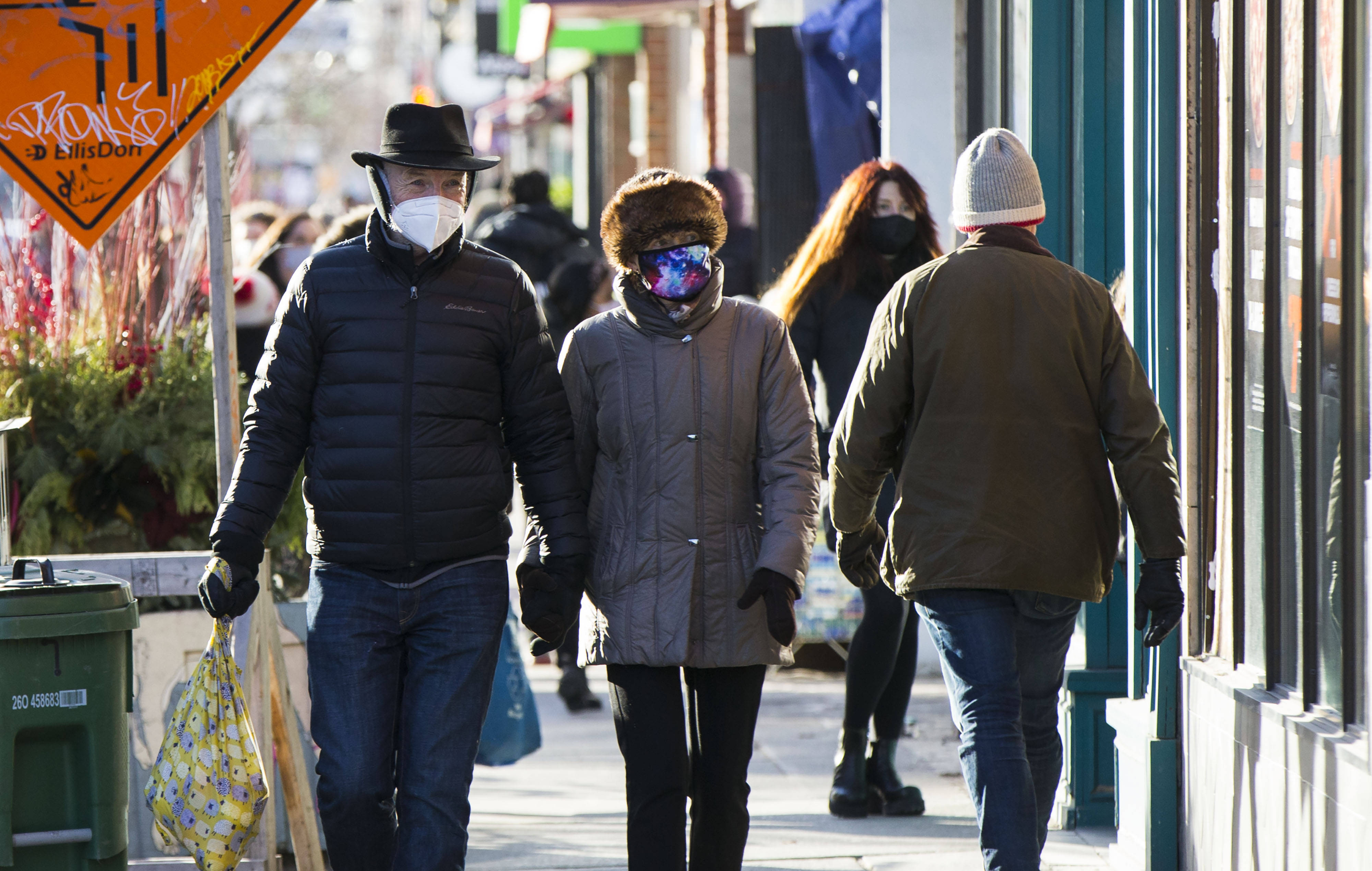 加拿大疫情控制了多久】